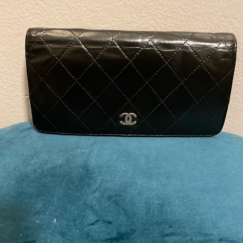 Chanel wallet
